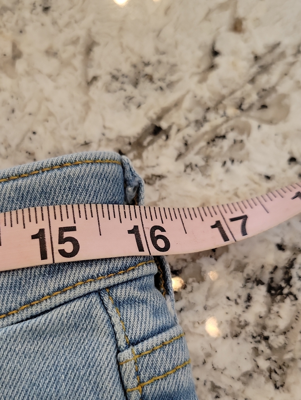 Pilcro Jeans 28 - Picture 6 of 8
